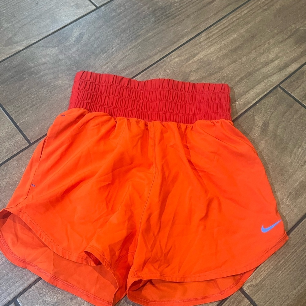 Nike Women's Ultra High Waisted 3" Brief-Lined Shorts - Picante Red S - Picture 3 of 4